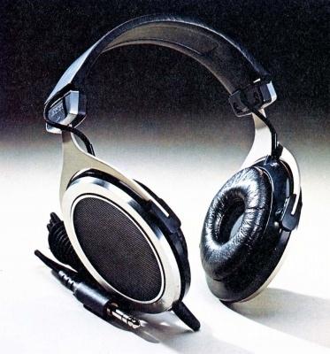 Pioneer SE 700