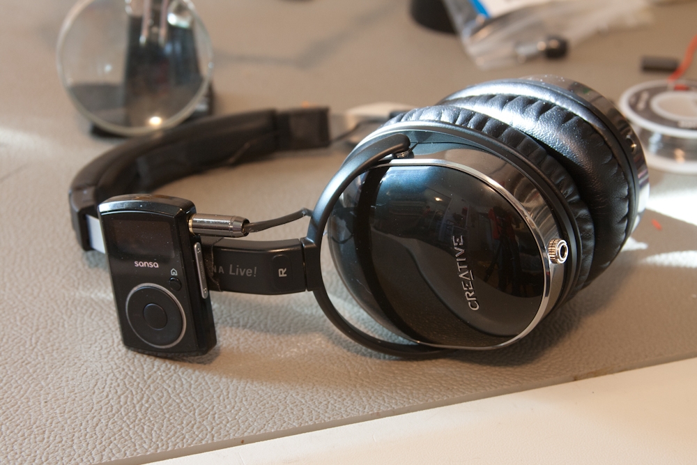 DIY "wireless" headphones with integrated mp3 player Headphone