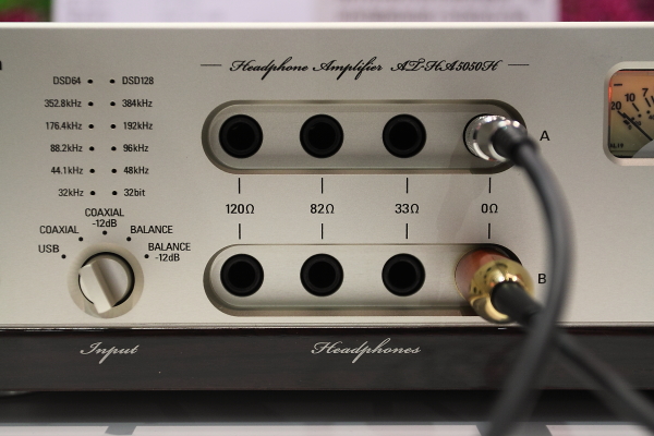 アンプ audio-technica AT-SA50,AT-MX30 Audio Technica AT-MX 30 Disco Mixer w/ AC Adapter - 90's