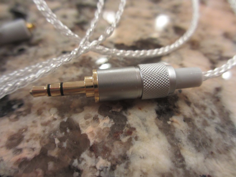 Make the change—with one tiny wire.FiiO Headphone cable RCX will be