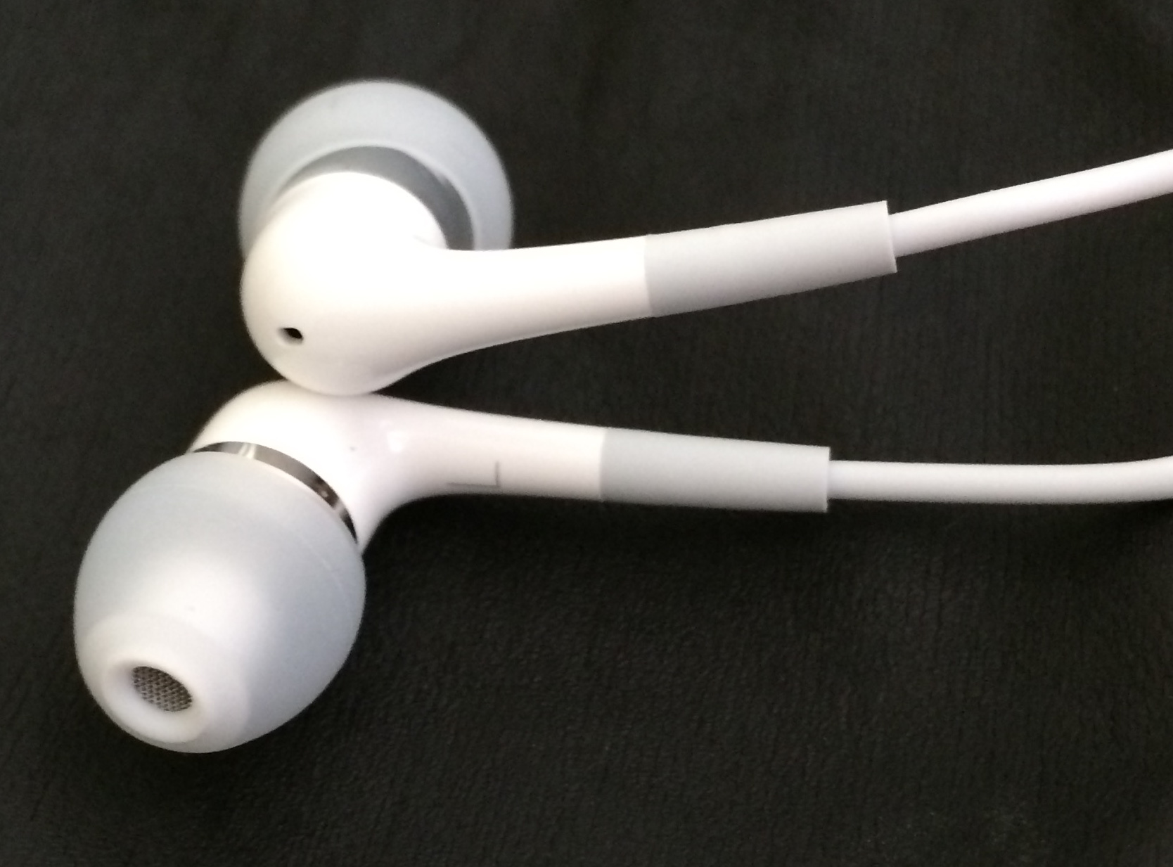 Apple MEFE/A In Ear “Headphones” Review   Headphone Reviews and