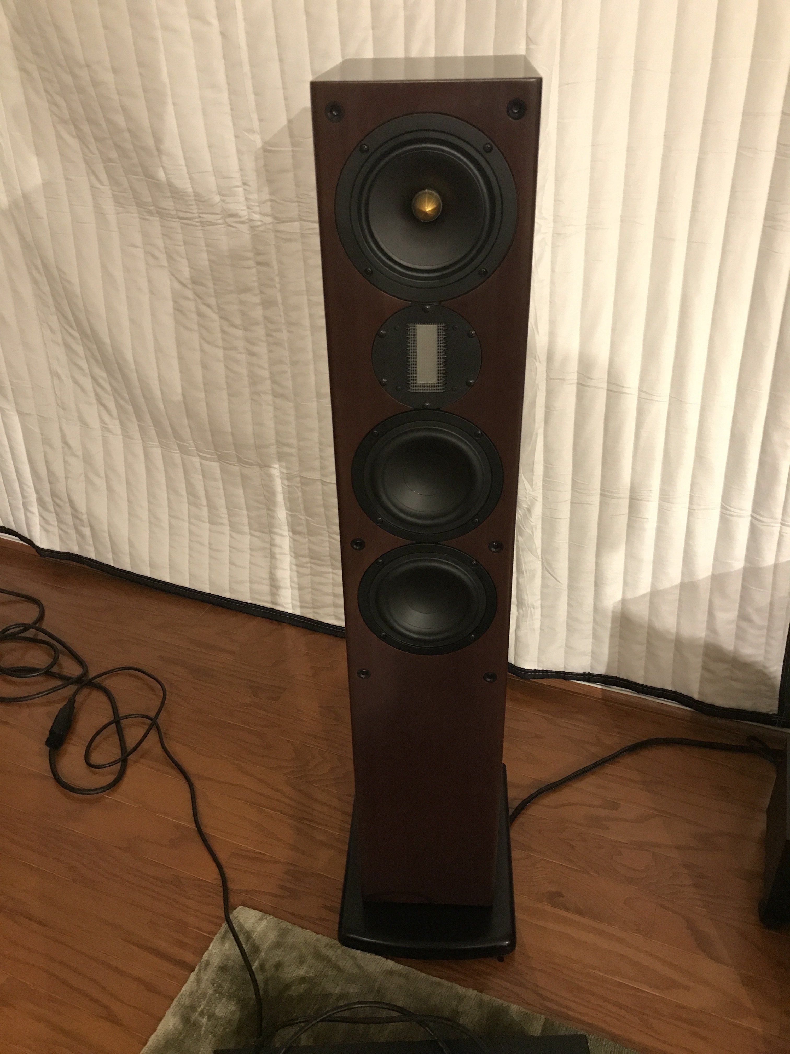 FS: Ascend Acoustics Sierra-2 bookshelf speakers | Headphone Reviews